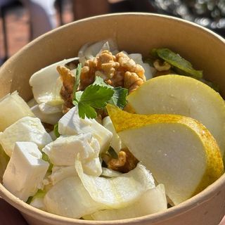 Insalatona belga e pere