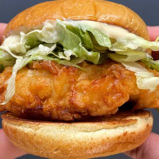 Panino con pollo fritto senza glutine