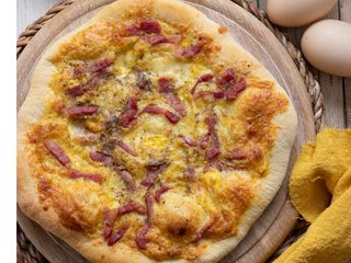 Pizza carbonara
