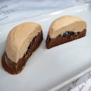 Spumone artigianale alla nocciola e cioccolato