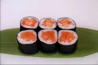 H01 Hosomaki al salmone - 6 pezzi