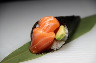 T1 Temaki sake - 1 pezzo