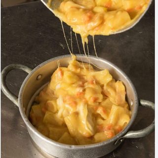 'A pasta e patat cà provola