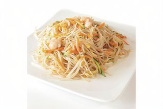 Spaghetti di riso con gamberi