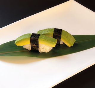Nigiri avocado