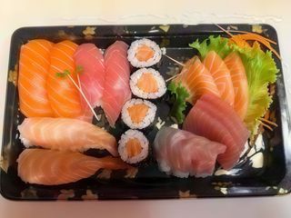 A4.Sushi sashimi