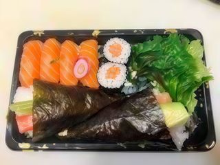 A9.Temaki sake sushi