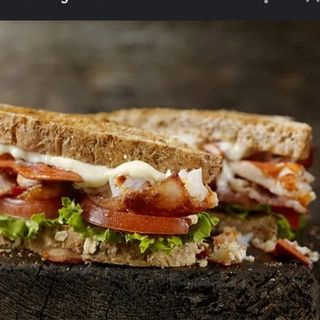 Toast Prosciutto Crudo e mozzarella 