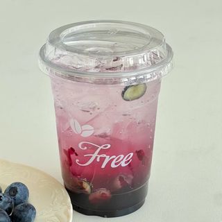 蓝莓气泡水soda al mirtillo