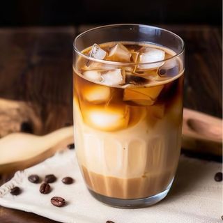 鸳鸯奶茶Tè & latte al caffè