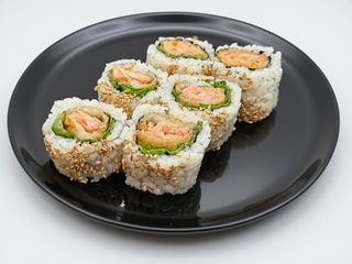 U5. Ura salmone fritto