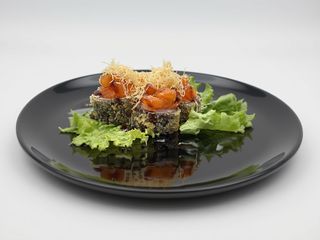 F2. Sake Spicy Salmon