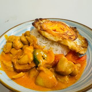 34 Riso Gaifan con pollo al curry