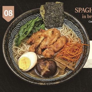 8.SPAGHETTI DI RISO IN BRODO CON POLLO FRITTO