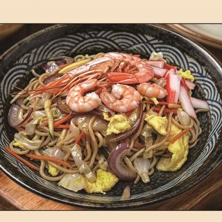 RAMEN ALLA PIASTRA CON GAMBERI