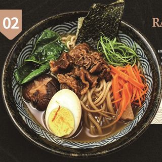 2. RAMEN AL BRODO DI MANZO