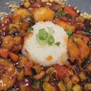 Gamberi saltati con verdure