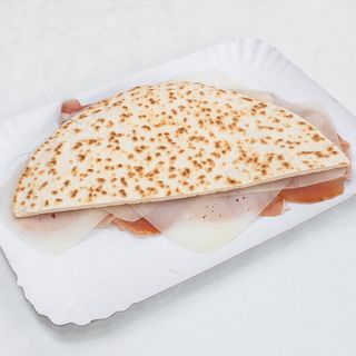 Piadina salsiccia e cipolla