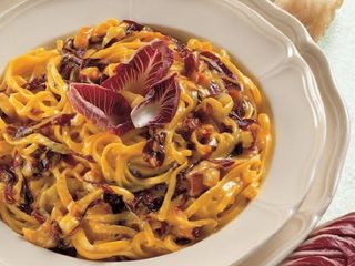 Tagliolini al Sugo di nasello e Radicchio