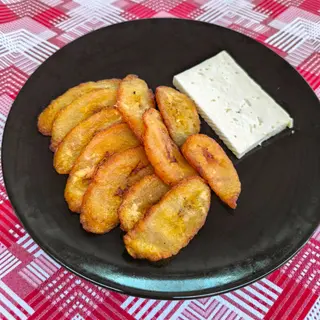 Porzione di platano con formaggio