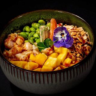 Poke mango fried chicken