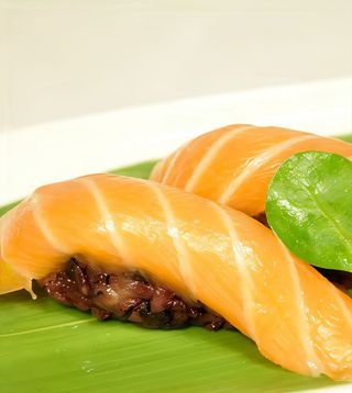 Nigiri black salmone