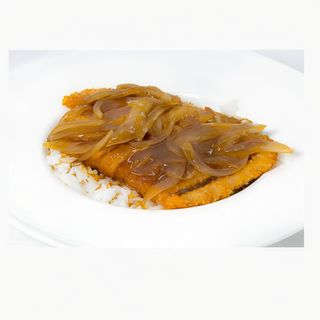 Riso con pollo fritto