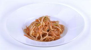 23.Spaghetti di soia con verdure