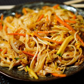 24B. Tagliatelle di riso con verdure