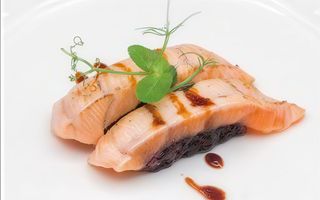 359Nigiri black sake 2 pezzi