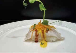 364Nigiri spigola speciale scottato 2 pezzi