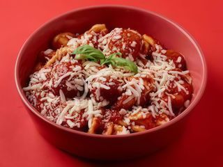 Orecchiette con sugo e polpette