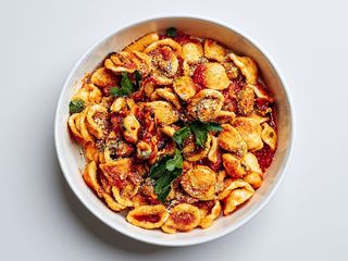 Orecchiette con cozze e pangrattato