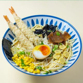 Ramen con gamberi in tempura 丁布拉虾拉面