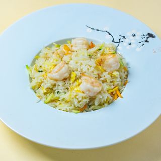 Riso saltato con gamberi 虾仁炒饭