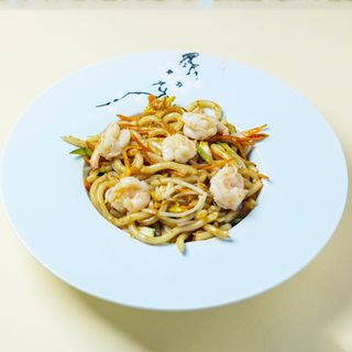 Udon con gamberi 虾仁乌冬面