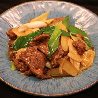 Manzo con zenzaro e Foglio di cippola姜葱牛肉