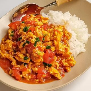 riso con sugo di uova e pomodoro西红柿鸡蛋盖饭