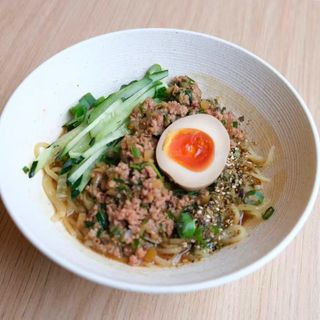 NOODLES GIAPPONESI SENZA BRODO CON CARNE MACINATA 日式肉末拌面