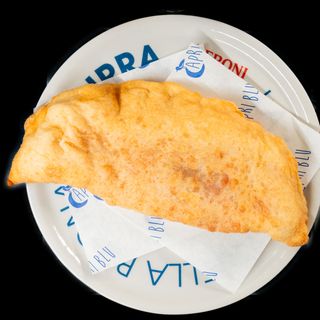 Pizza fritta napoletana