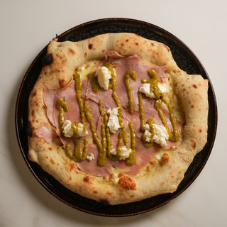 Mortadella, stracchino, pistacchi