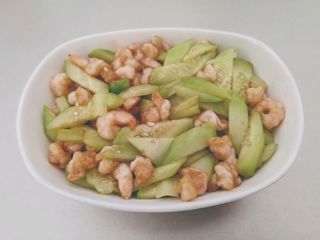 Gamberi saltati con verdure 蔬菜虾仁
