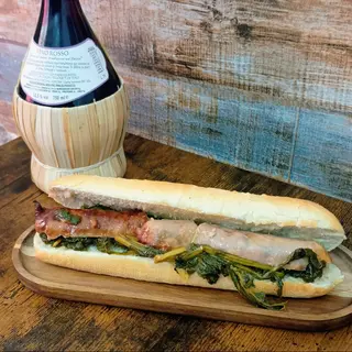 baguette con salsiccia e friarielli