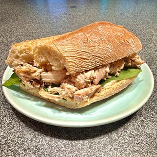 Rustico con pulled chicken