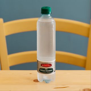 Acqua frizzante.