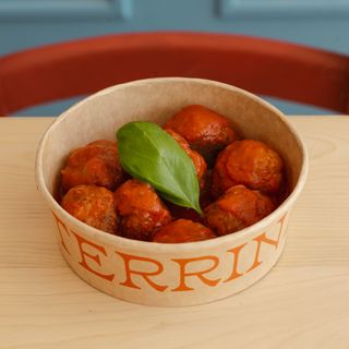 Polpette di pane, al sugo.