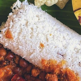 Puttu (riso al vapore)