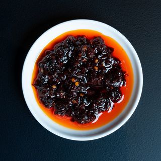 Salsa piccante con fagioli fermentati