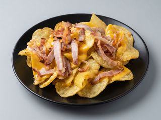 Patatine fritte con Cheddar e Bacon