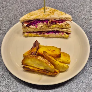 Club sandwich pulled chicken